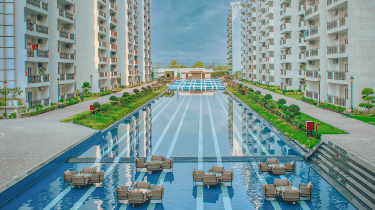 Luxury swimming pool at Vedam Homes Central Park Flower Valley